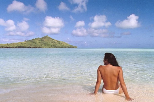 Jennifer in Paradise.png