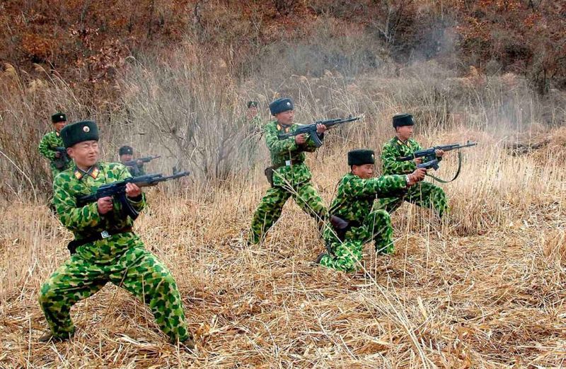 File:Camouflage-army.jpg